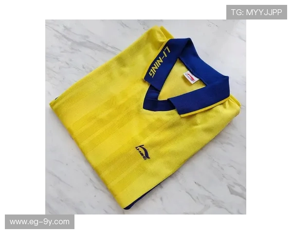 李宁星空主题足球引领潮流展现时尚运动魅力风采新风范魅惑全场秀